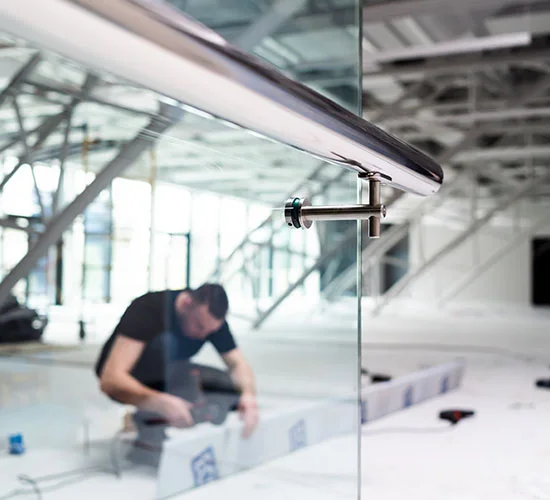 Estero, FL highly skilled glass repair technicians